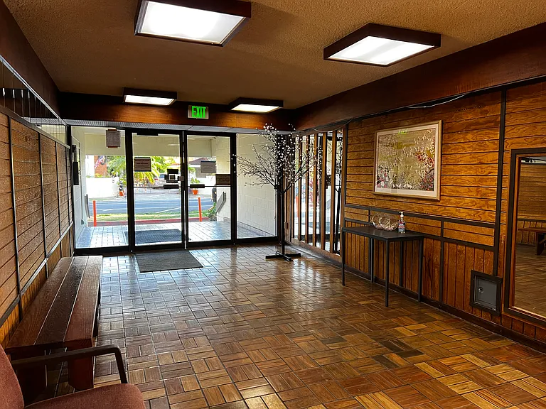 Building Entrance / Lobby