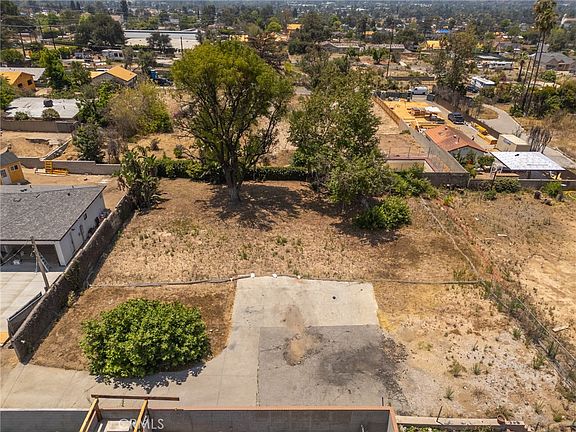 3rd image of 3383 Glenrose Ave