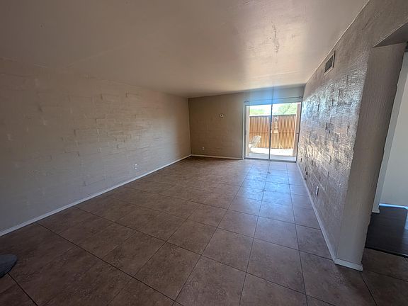 3rd image of 1339 E Fort Lowell Rd APT J