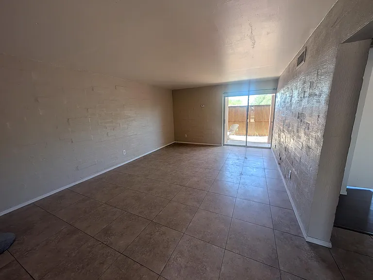 1339 E Fort Lowell Rd #J — Photo 3