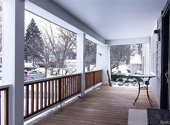 4th image of 2019 Linwood Ave