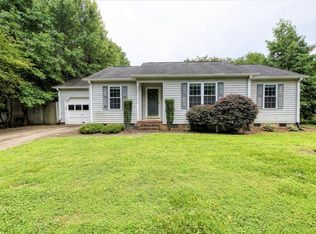 5 Fieldcrest Ct, Simpsonville, SC 29681