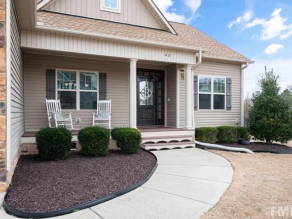 3rd image of 45 Smithsanders Ct