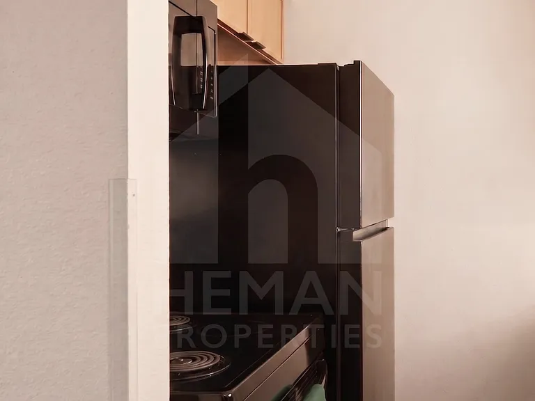 408 W Cale St #4 — Photo 5