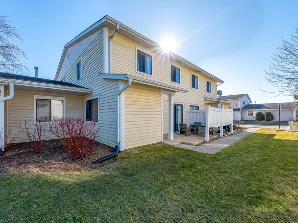 108 Windward Dr, Schaumburg, IL 60194