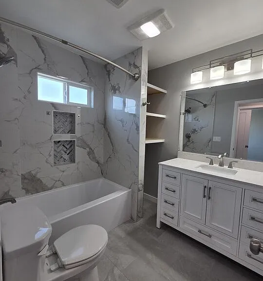 5353 S Harcourt Ave — Photo 10