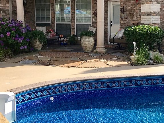 Covered patio w:tile