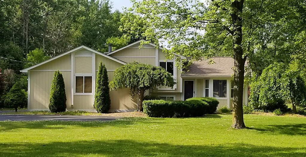 2750 Newberry Rd photo 1
