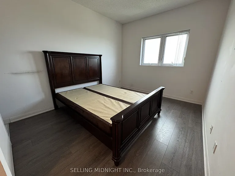 5162 Yonge St #Penthouse 301 — Photo 8