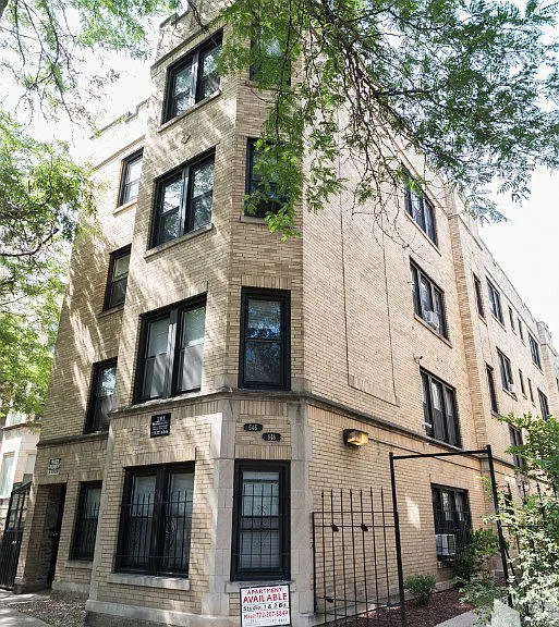 646 W Roscoe St #646 — Photo 1