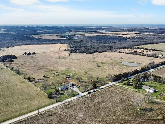 5th image of 38080 Osawatomie Rd