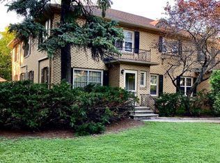 824 S Monroe Ave, Green Bay, WI 54301
