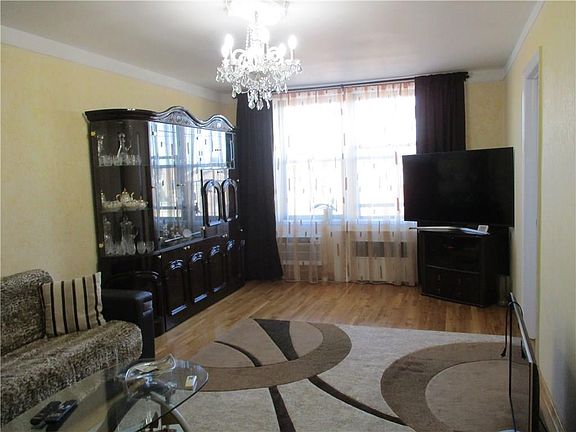 3rd image of 2330 Voorhies Ave APT 3O