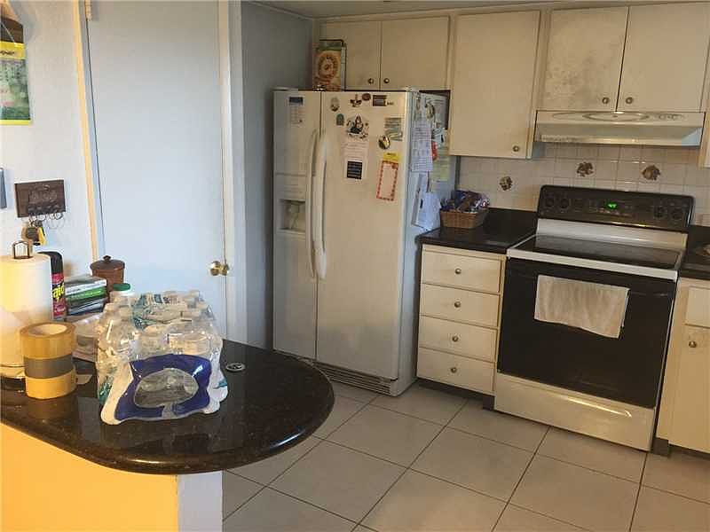 2nd image of 7972 Tropicana St