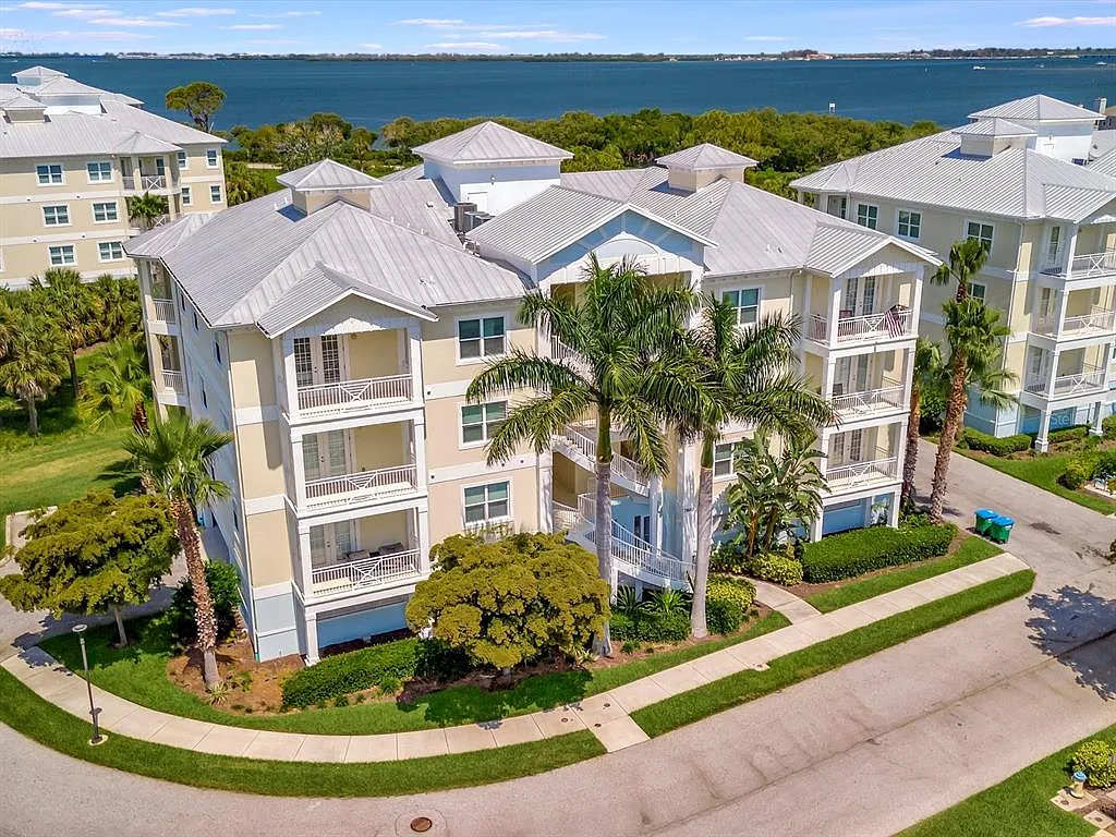 2 bed, 2.0 bath, 1650 sqft, $3,000 — Photo 1