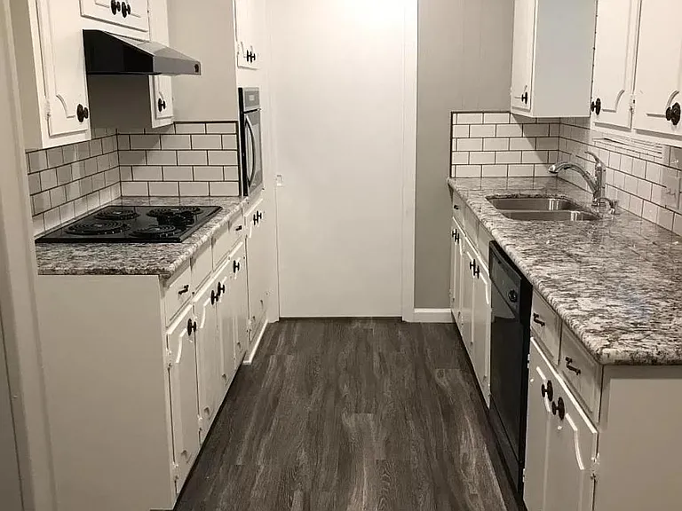 2907 Greenhills Dr — Photo 12