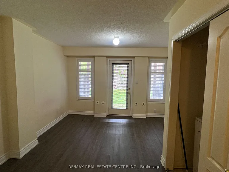 435 Hensall Cir #178 — Photo 24