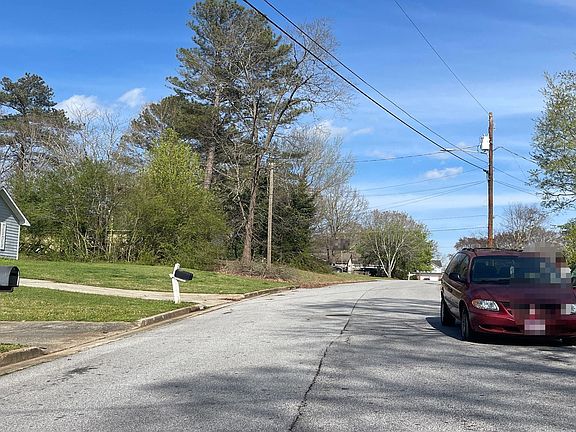 5th image of 1330 Winslow Dr