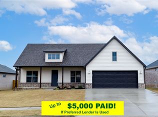 901 Petit Jean St, Prairie Grove, AR 72753