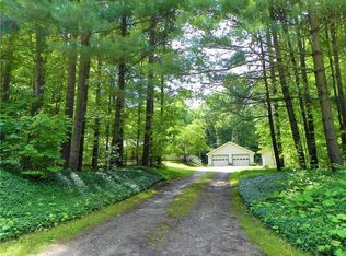 15673 Malliard Rd, Guys Mills, PA 16327