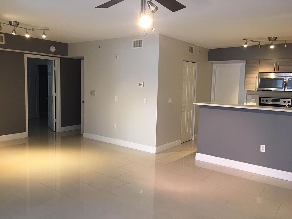 Emerald Isle At Laguna Lakes Condominiums Apartment Rentals West Palm Beach, FL Zillow