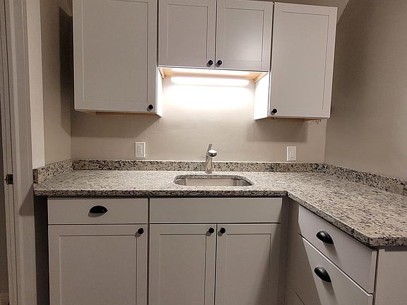 4th image of 468 Hawley Ave Floor 3
