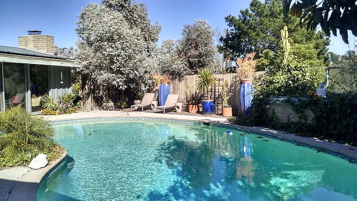 1st image of 3204 Bonnie Hill Dr