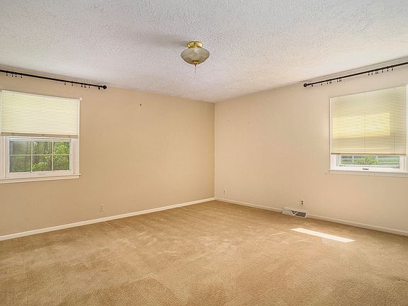 4th image of 4645 61st St