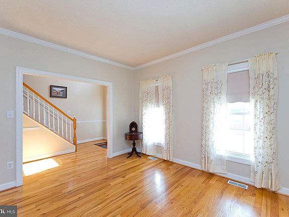 5th image of 110 Latigo Ct