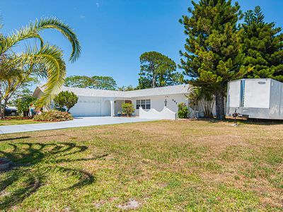 597 SE Floresta Drive, Port Saint Lucie, FL, 34983