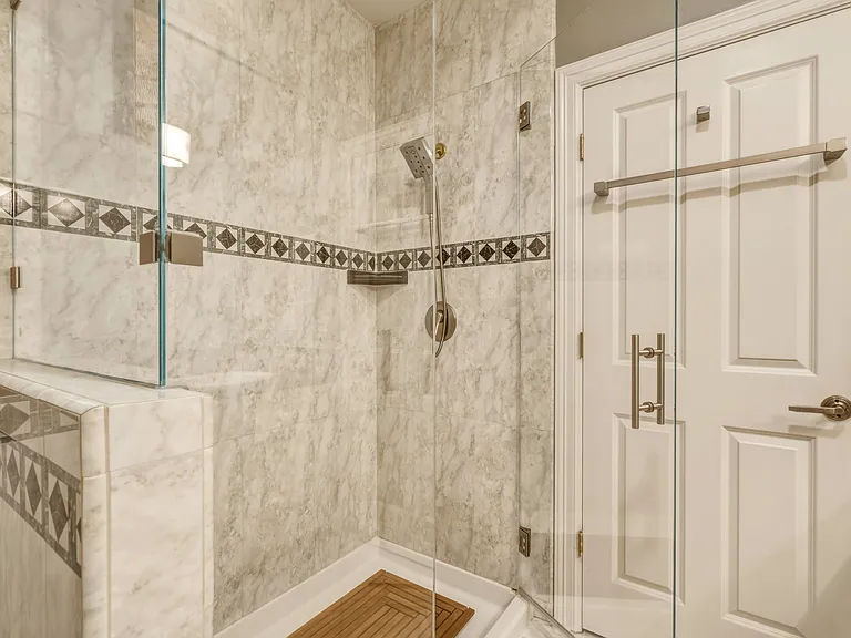 748 N Point St #2 — Photo 20