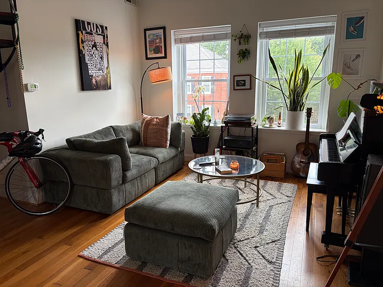 2922 S Buchanan St — Photo 3