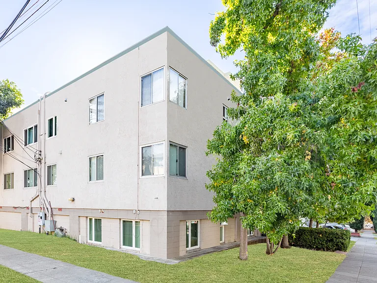 2750 Dwight Way — Photo 1