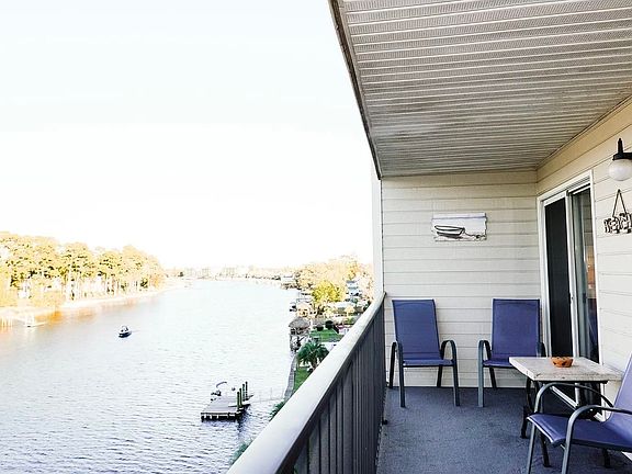 4th image of 1425 Teague Rd. #409