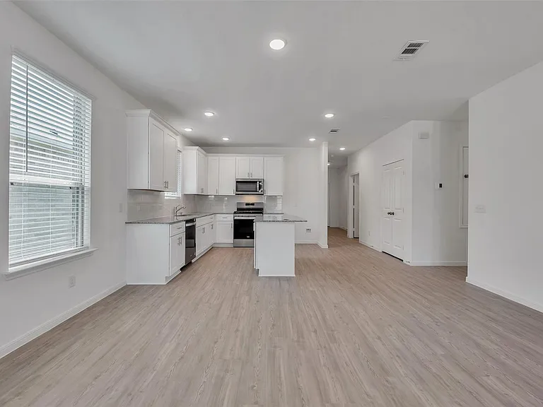 339 Lippizan Dr — Photo 9