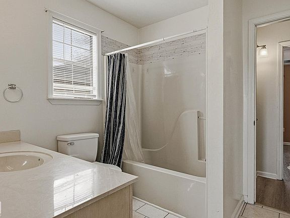 5th image of 4619 S Caraway Rd