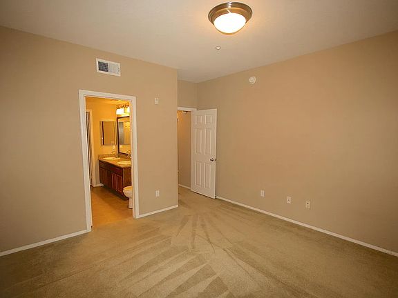 4th image of 3845 Elijah Ct Unit 638