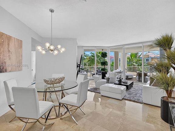 3rd image of 705 Crandon Blvd APT 506