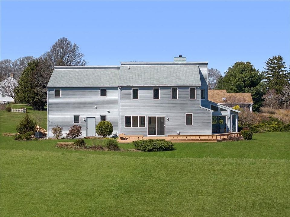 1st image of 120 Roger Williams Ct