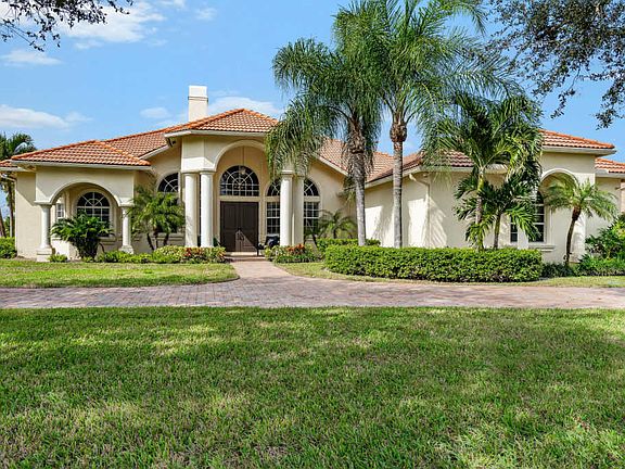 2nd image of 15660 Meadow Wood Dr