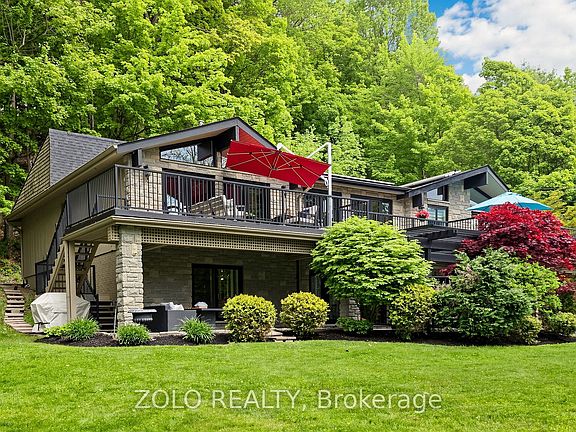 3rd image of 41 Meadowcliffe Dr