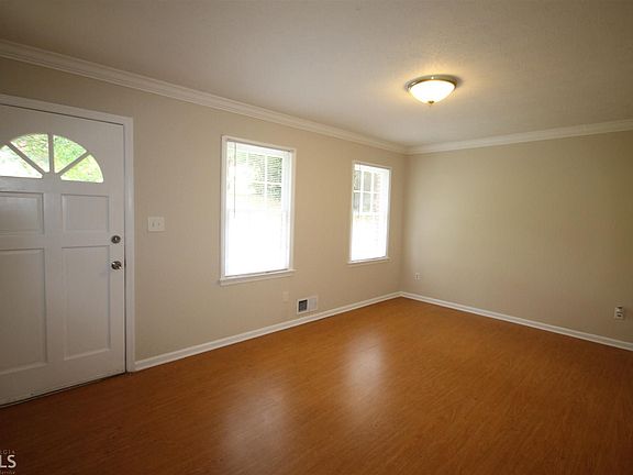 2nd image of 214 Wilbur Ln