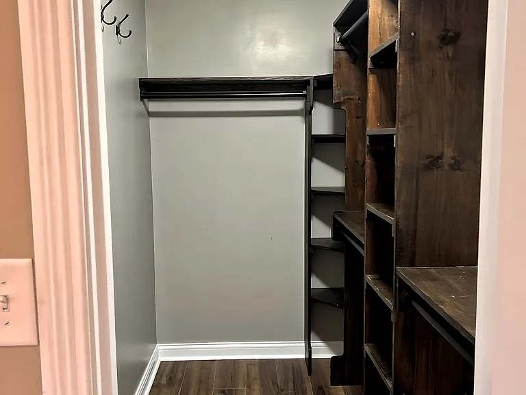 2480 Andersonville Dr — Photo 17