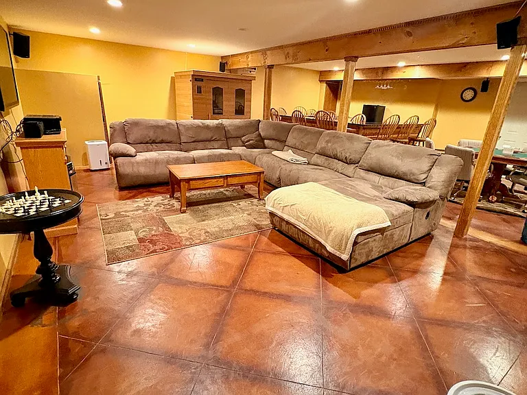 1219 Chipmunk Ln — Photo 26