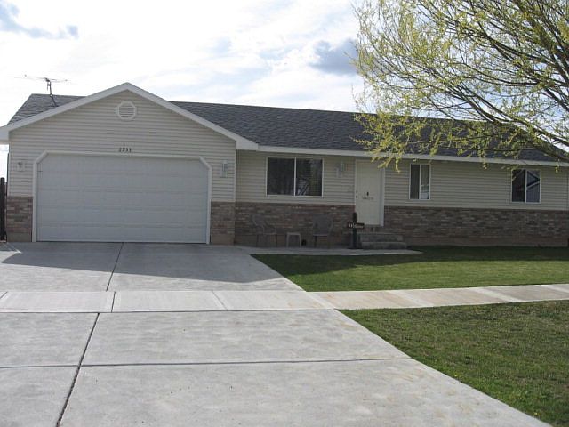 1st image of 2933 N Bliss Dr