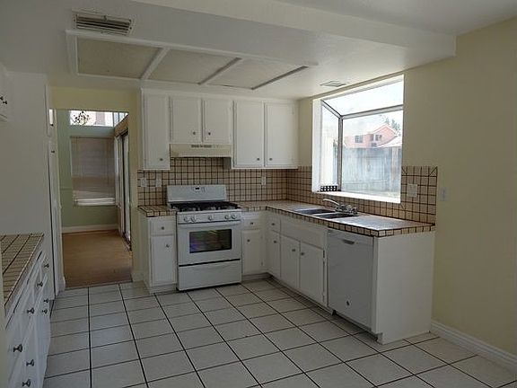 4th image of 43751 Dana Dr