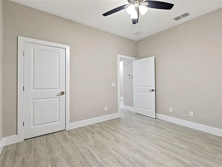 330 Royal Palm Way — Photo 21