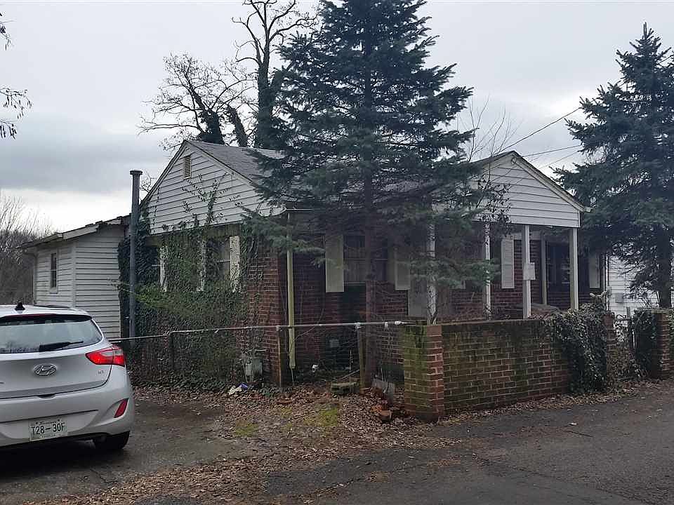 2nd image of 617 York Ave