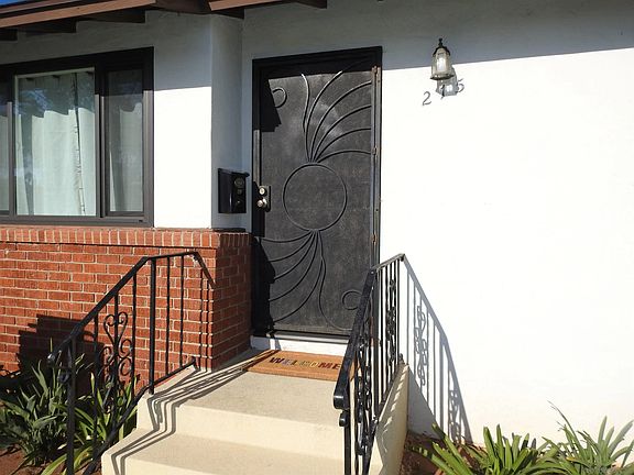 4th image of 215 Del Mar Ave