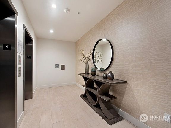 2nd image of 1085 103rd Ave NE APT 410